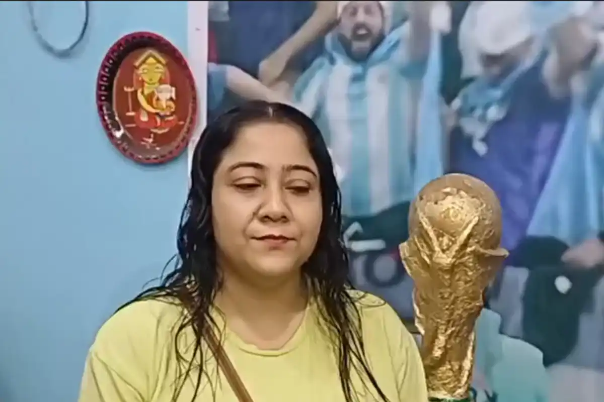 Asansol Messi wax statue puja: आसनसोल के कलाकार ने मेस्सी की मोम की मूर्ति की पूजा कर विश्व कप जीत की उम्मीद जताई