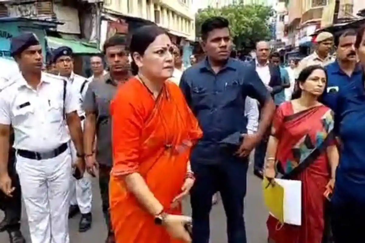 College Street Renovation No Vehicle Zone Plan: कॉलेज स्ट्रीट को नया रूप देने की तैयारी, एक सड़क बनेगी नो व्हीकल जोन