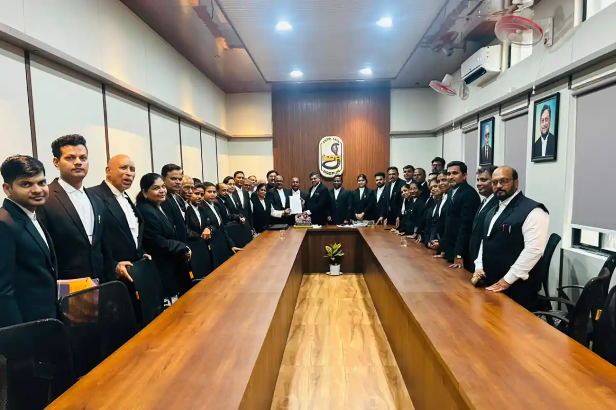 Nagpur lawyers memorandum student lathi charge Jantar Mantar: नागपुर के अधिवक्ताओं ने छात्र आंदोलन पर कथित लाठीचार्ज के विरोध में सौंपा ज्ञापन, समर्थन की मांग