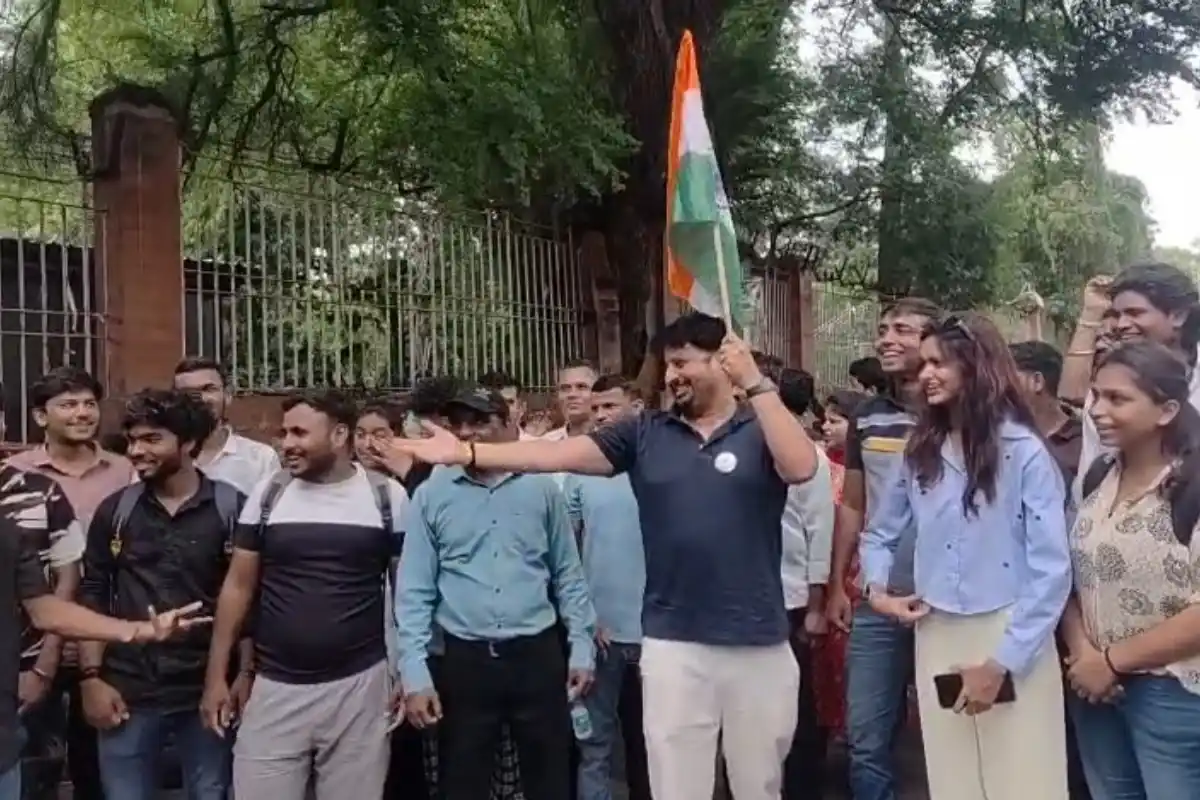 Dharmendra Pradhan Resigns: शिक्षा मंत्री धर्मेंद्र प्रधान का इस्तीफा, NEET विवाद पर हफ्तों के विरोध के बाद उठाया कदम