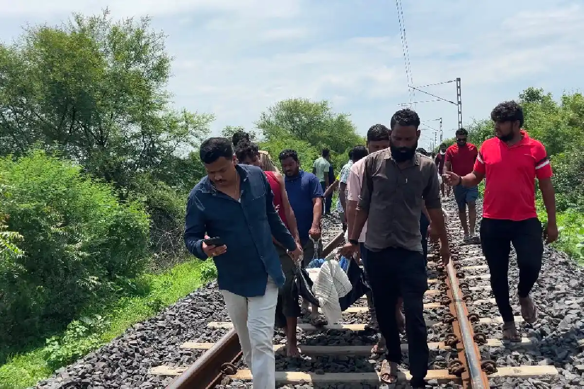 Saoner train accident two brothers death: सावनेर में रेलवे की चपेट में आने से सगे दो भाइयों की दर्दनाक मौत, पूरे क्षेत्र में शोक