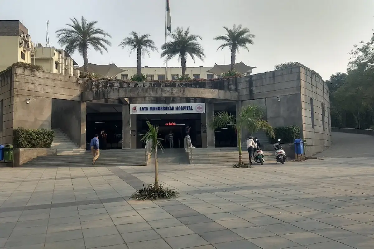 NKP Salve Medical College Gold Medal MUHS MS Exam: एमयूएचएस की एमएस परीक्षा में एनकेपी साल्वे मेडिकल कॉलेज के छात्र ने जीता स्वर्ण पदक