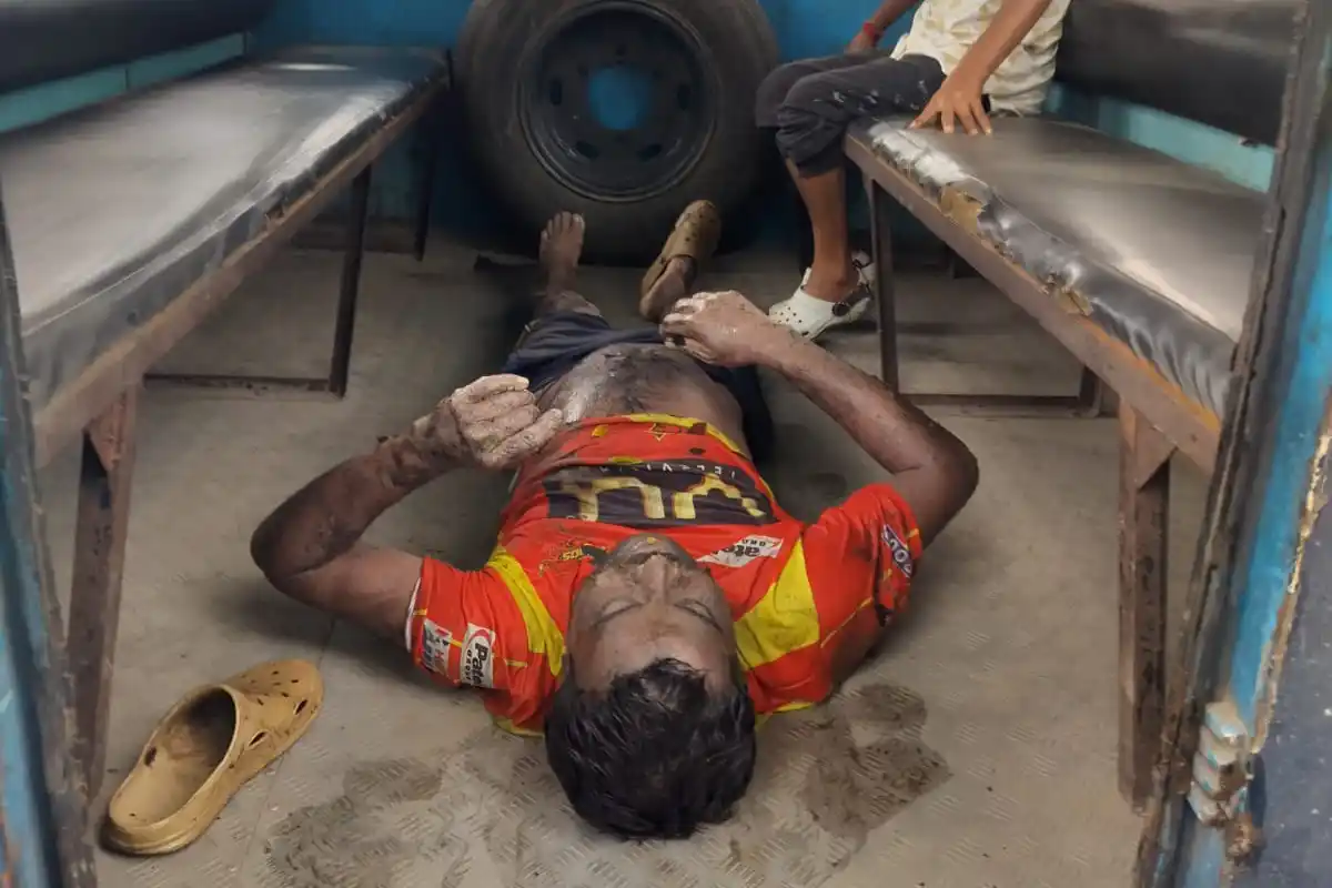 Joka Unidentified Young Man Body Found in Drain: कोलकाता के जोका में नाले से युवक का शव मिला, पहचान नहीं होने पर पुलिस ने शुरू की जांच