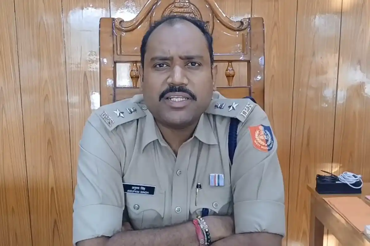 Malda Santa Debya High School closed central forces: केंद्रीय बल के ठहरने से मालदा का स्कूल महीनों से बंद, पढ़ाई और परीक्षा पर असर