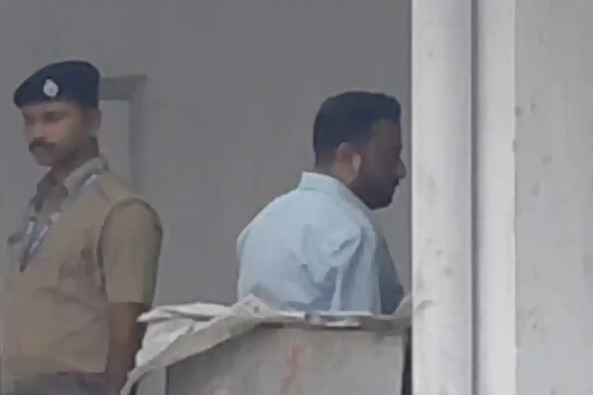 Debra job scam Sujoy Hazra Sumit Roy Bhawani Bhawan: सरकारी नौकरी के नाम पर पैसे लेने का आरोप, पूर्व विधायक सुजॉय हाजरा और सुमित राय से आमने-सामने पूछताछ की संभावना