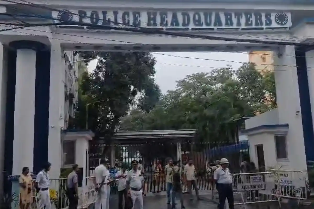 Debra job scam Sujoy Hazra Sumit Roy Bhawani Bhawan: सरकारी नौकरी के नाम पर पैसे लेने का आरोप, पूर्व विधायक सुजॉय हाजरा और सुमित राय से आमने-सामने पूछताछ की संभावना