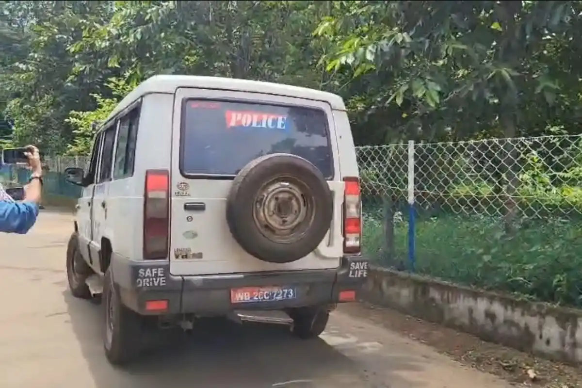 Durgapur minor students blood donation scam kingshuk mukherjee arrest: दुर्गापुर में नाबालिग छात्रों से पैसे का लालच देकर रक्तदान कराने का आरोप, मुख्य आरोपी किंशुक मुखर्जी गिरफ्तार