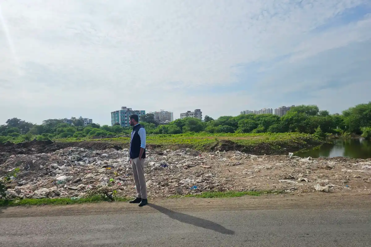 Nagpur Solid Waste Management Inspection Kumar Ashirwad: नागपुर के बेसा, बेलतरोड़ी और कुही में जिलाधिकारी कुमार आशीर्वाद ने मोटरसाइकिल से किया घनकचरा प्रबंधन का औचक निरीक्षण