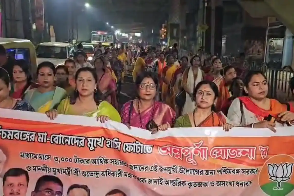 BJP Mahila Morcha Behala thanksgiving march Annapurna Bhandar: बेहाला में भाजपा महिला मोर्चा ने निकाली धन्यवाद यात्रा, अन्नपूर्णा भंडार की राशि मिलने पर जताया आभार