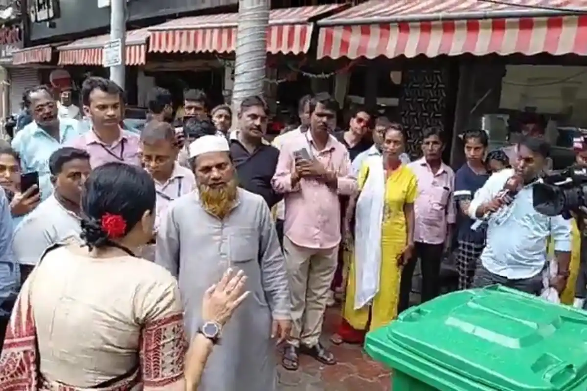 Agnimitra Paul Park Circus Dustbin Installation: कोलकाता के पार्क सर्कस में अग्निमित्रा पाल की अगुवाई में लगाए गए कूड़ेदान, एक तारीख से गंदगी फैलाने पर लगेगा जुर्माना