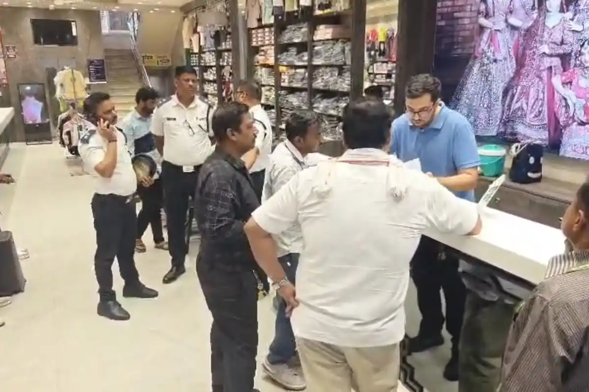 Aradhana The Fashion Mall NMC Action: नागपुर के आराधना द फैशन मॉल पर एनएमसी की कार्रवाई, नियमों और दस्तावेजों की जांच