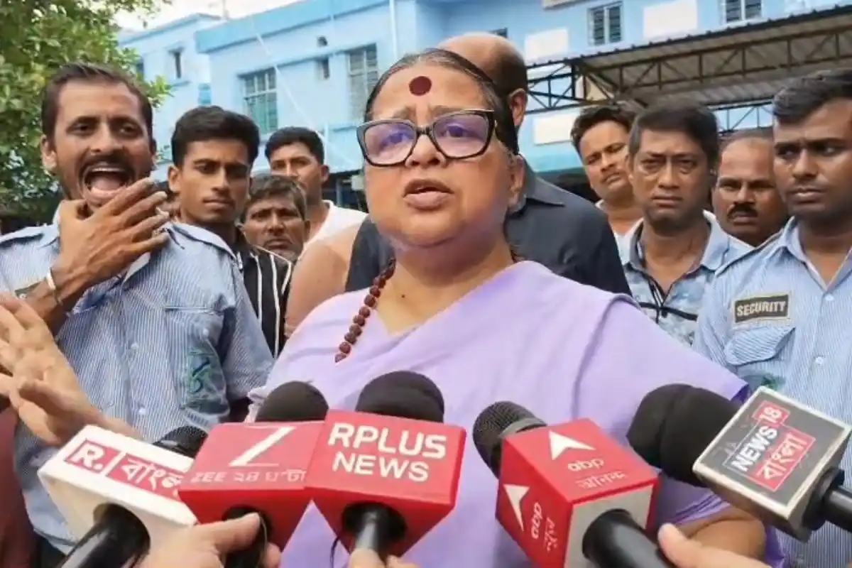 Malda Medical College Hospital Rat Problem: मालदा मेडिकल कॉलेज अस्पताल में चूहों से मरीज परेशान, बिस्तरों के पास लगाए गए पकड़ने के यंत्र