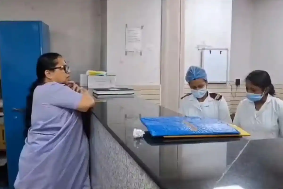 Malda Medical College Hospital Rat Problem: मालदा मेडिकल कॉलेज अस्पताल में चूहों से मरीज परेशान, बिस्तरों के पास लगाए गए पकड़ने के यंत्र