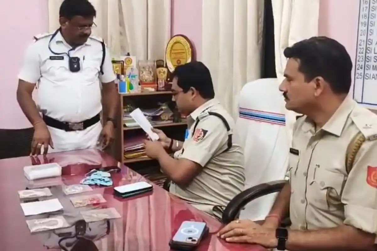 Barakar Gold Silver Jewellery Theft Case Two Arrested: बराकर में घर से गहनों की चोरी के मामले में दो गिरफ्तार, सोना-चांदी बरामद