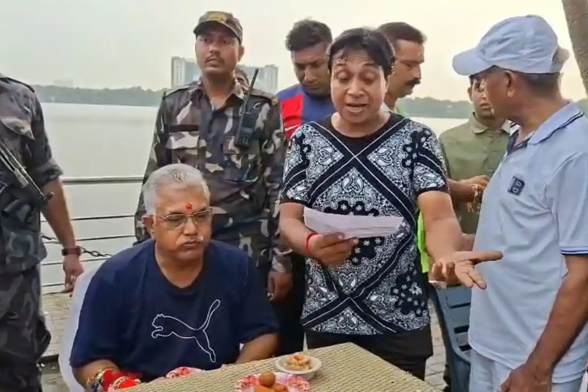 Dilip Ghosh reaction TMC banner Kolkata Eco Park: कोलकाता के इको पार्क में दिलीप घोष से तृणमूल के बैनर विवाद, पुलिस पर आरोप और नेपाल बाढ़ को लेकर पूछे गए सवाल