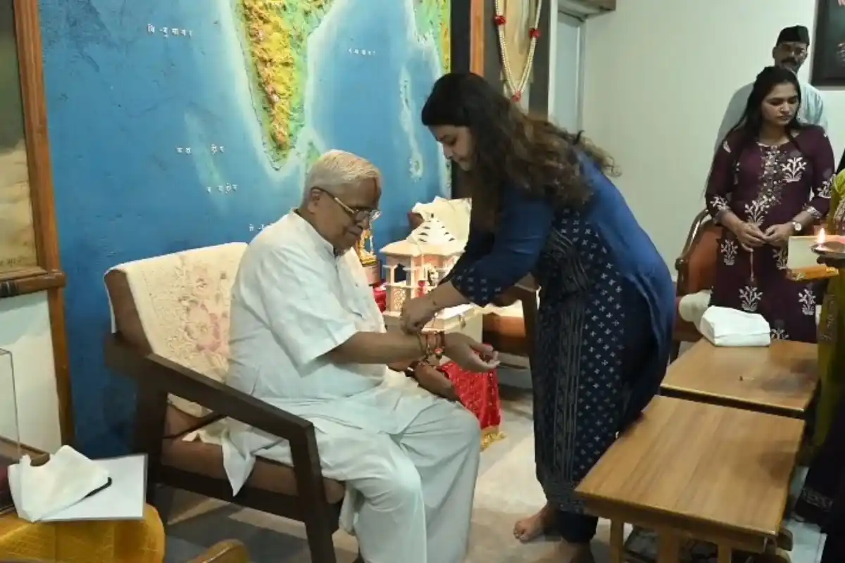 Nagpur RSS Office Raksha Bandhan Celebration: नागपुर के संघ कार्यालय में मनाया गया रक्षाबंधन उत्सव, रक्षासूत्र बांधकर दिया भाईचारे का संदेश