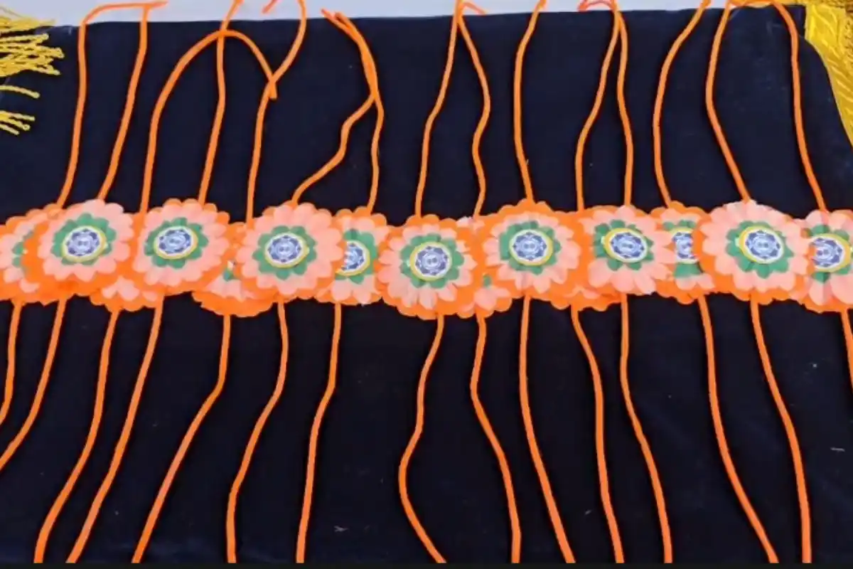 Kolkata Police Raksha Bandhan Lalbazar: कोलकाता पुलिस ने लालबाजार में मनाया राखी बंधन उत्सव, प्रेम और भाईचारे का दिया संदेश