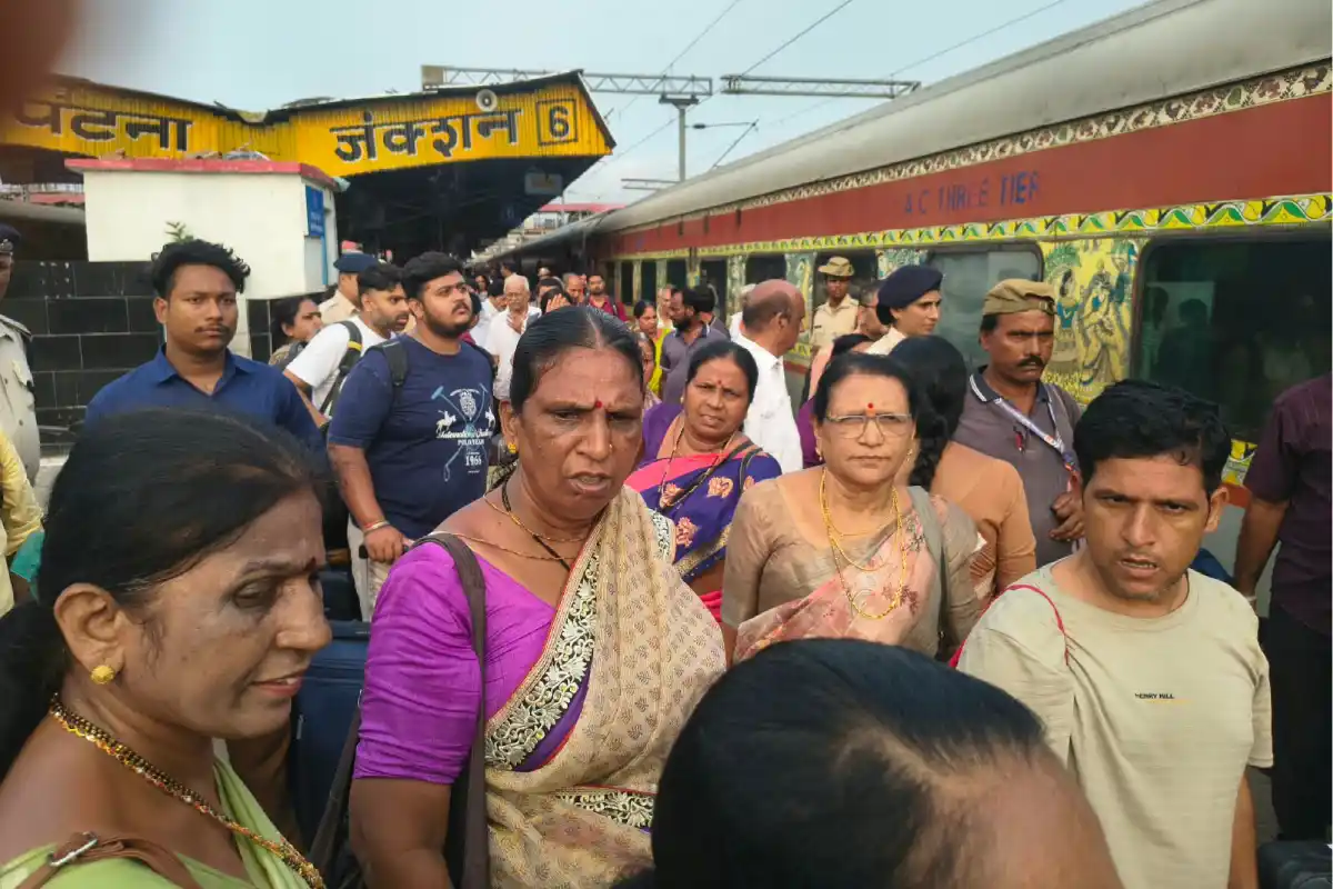 Nepal Stuck 106 Pilgrims Maharashtra Return: नेपाल में फंसे महाराष्ट्र के 106 श्रद्धालुओं की घर वापसी शुरू, पटना से नागपुर के लिए हुए रवाना