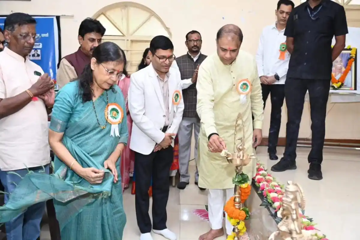 RTMNU Vice Chancellor student dialogue Wardha: वर्धा में विद्यार्थियों से कुलगुरु डॉ. मनाली क्षीरसागर का संवाद, कहा- केवल अंक और डिग्री से नहीं मिलती सफलता