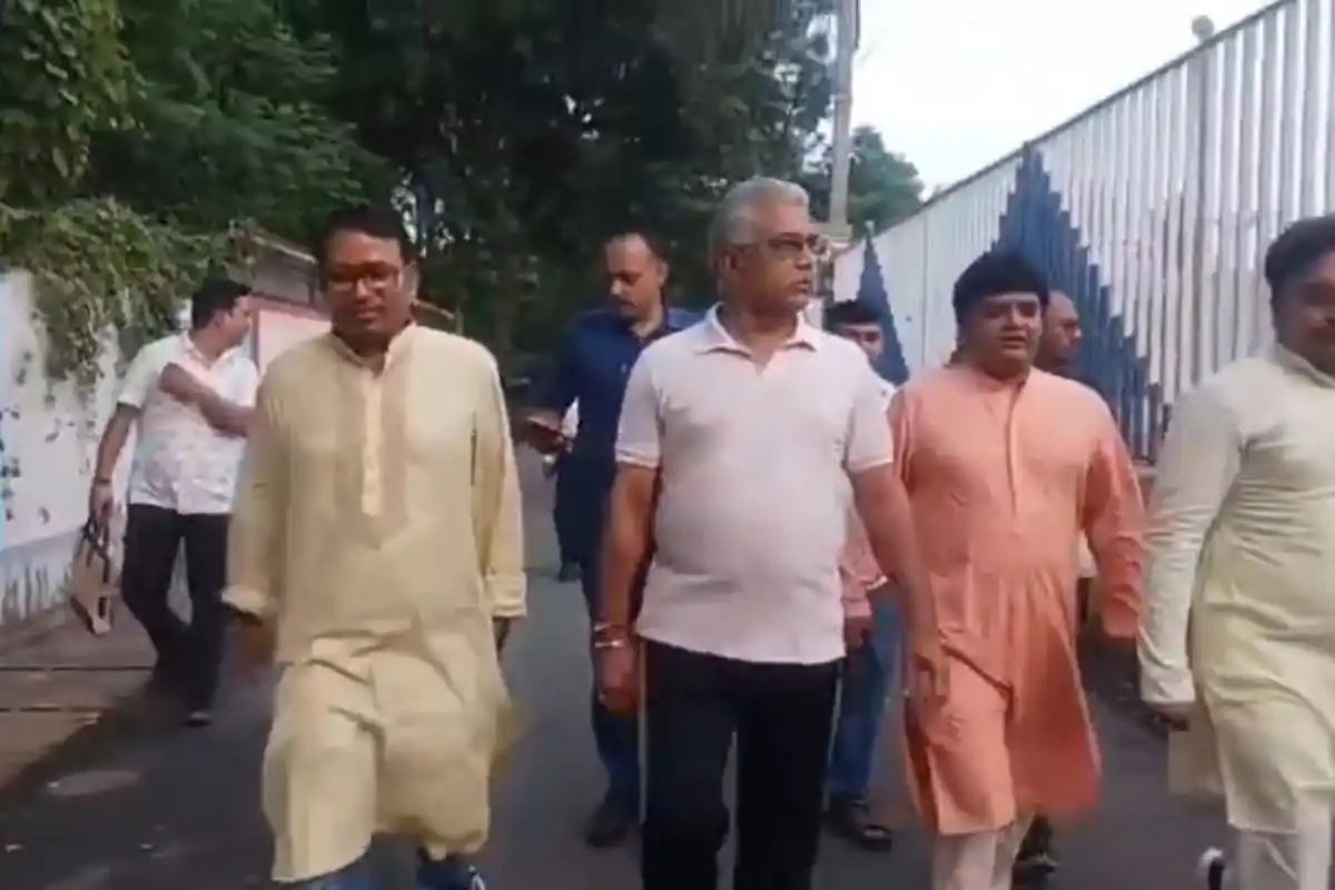 Malda Dilip Ghosh Mamata Banerjee Allegations: मालदा में दिलीप घोष ने ममता बनर्जी पर साधा निशाना, आवास योजना और कॉलेज प्रवेश में गड़बड़ी के लगाए आरोप