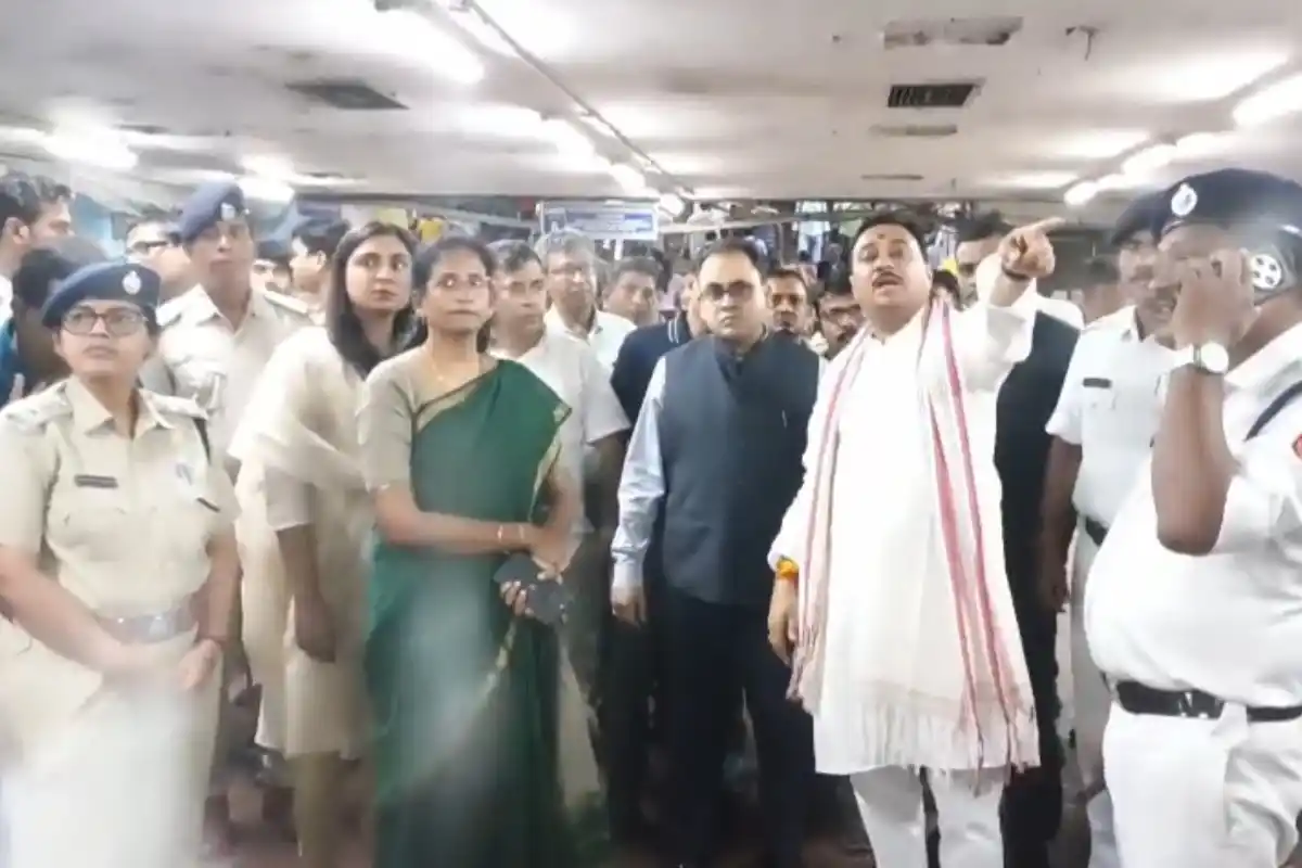 Howrah bus terminal modernization plan: हावड़ा बस टर्मिनल बदलेगा आधुनिक परिवहन केंद्र में, मंत्री उमेश राय ने बताई बड़ी योजना