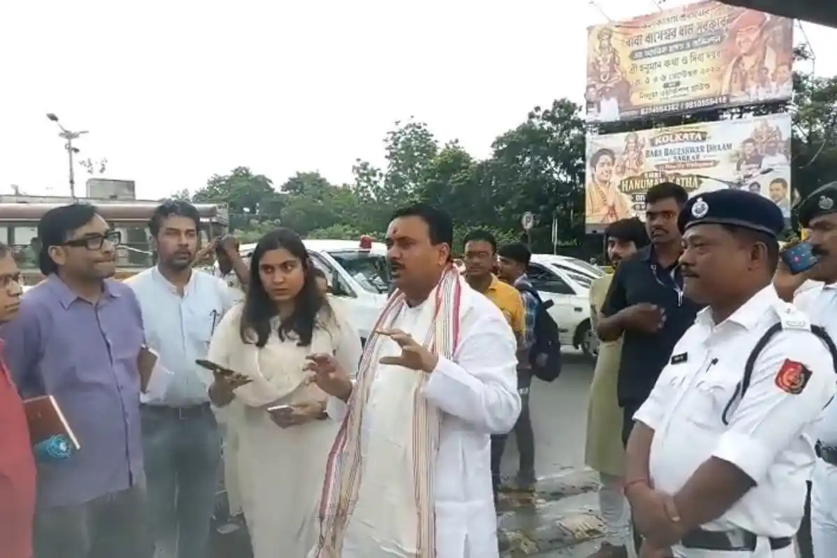 Howrah bus terminal modernization plan: हावड़ा बस टर्मिनल बदलेगा आधुनिक परिवहन केंद्र में, मंत्री उमेश राय ने बताई बड़ी योजना