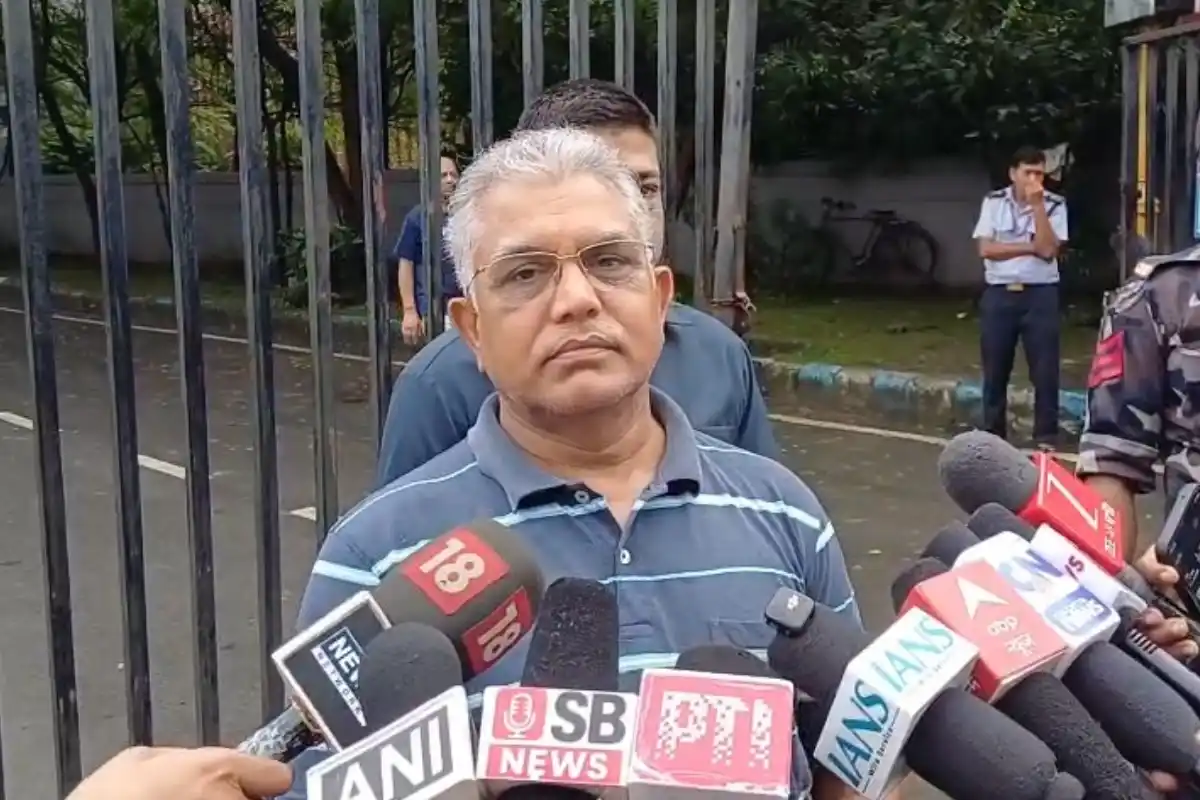 Dilip Ghosh reaction GDP growth Rahul Gandhi FIR Kolkata: देश की आर्थिक बढ़त और राहुल गांधी पर प्राथमिकी को लेकर दिलीप घोष से पूछे गए सवाल