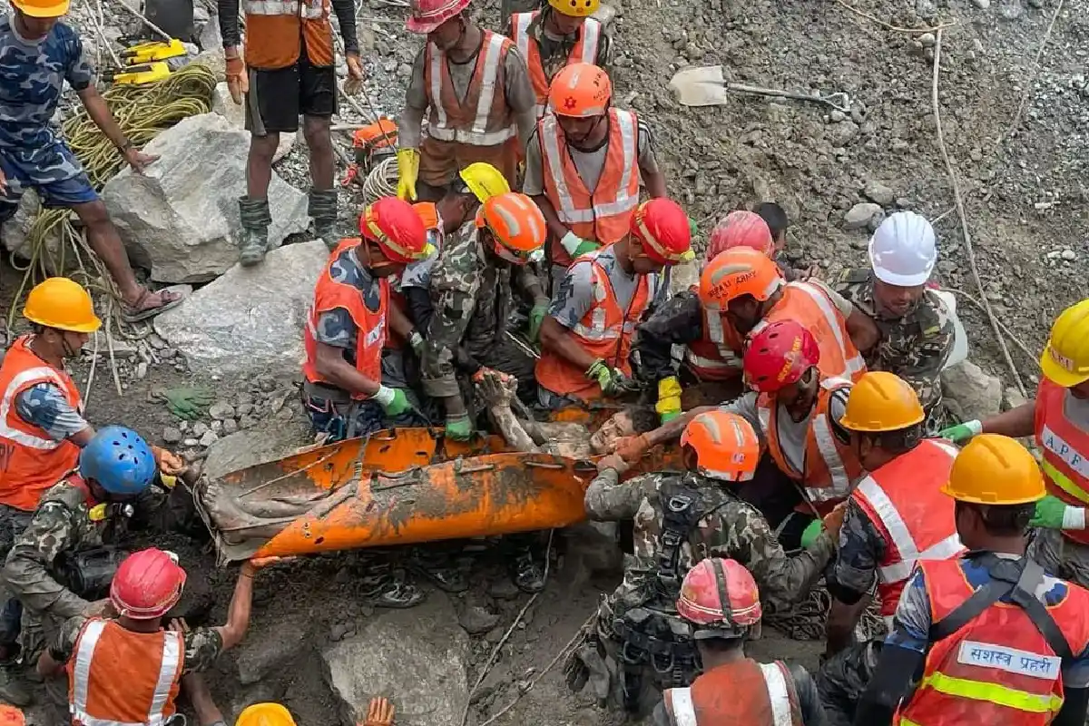 Nepal Flood Trishuli-3A Tunnel Rescue: नेपाल में चमत्कारी बचाव, भीषण बाढ़ के 9 दिन बाद सुरंग से दो लोग जीवित निकाले गए