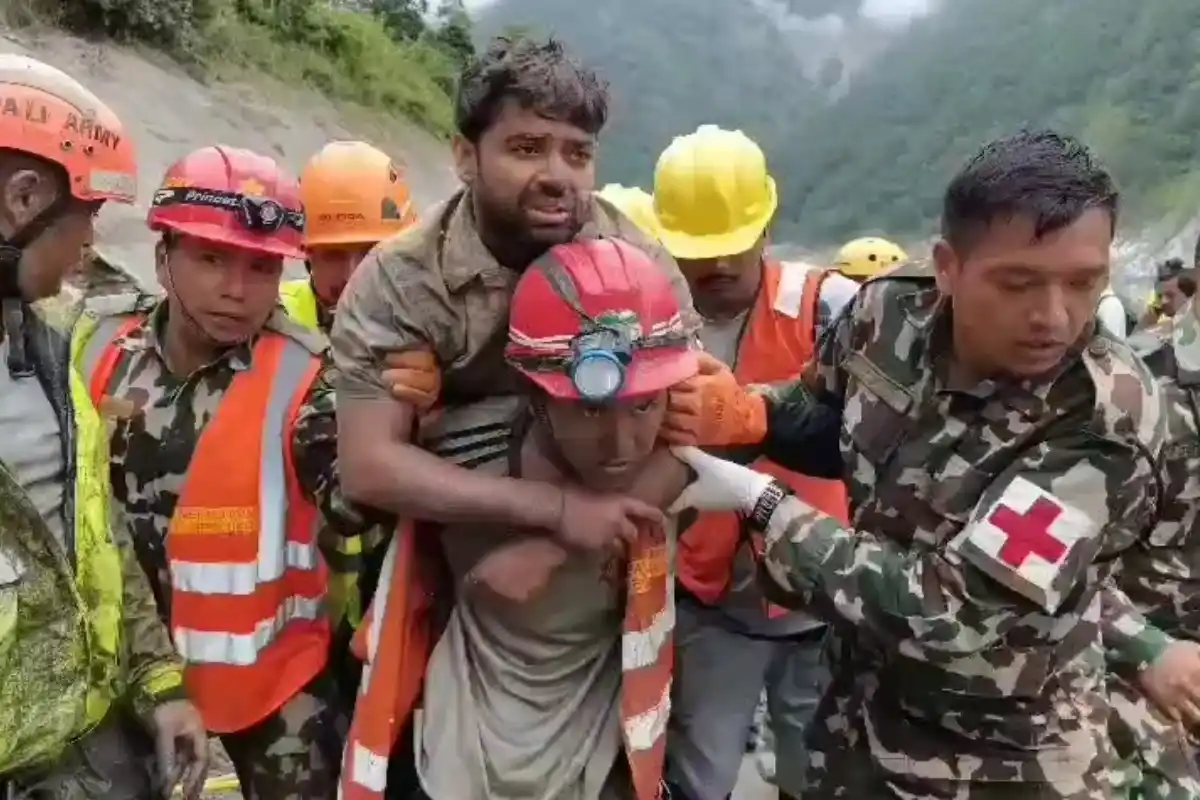 Nepal Flood Trishuli-3A Tunnel Rescue: नेपाल में चमत्कारी बचाव, भीषण बाढ़ के 9 दिन बाद सुरंग से दो लोग जीवित निकाले गए
