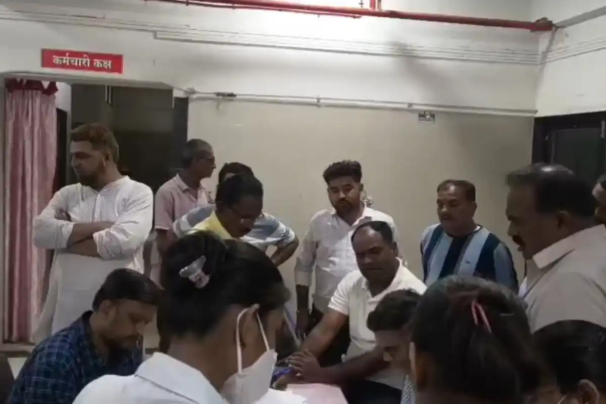 Umarkhed Nanded Highway Kanwar Yatra Accident: उमरखेड-नांदेड मार्ग पर कांवड़ यात्रा के दौरान क्रूजर की टक्कर, एक श्रद्धालु की मौत, पांच गंभीर घायल