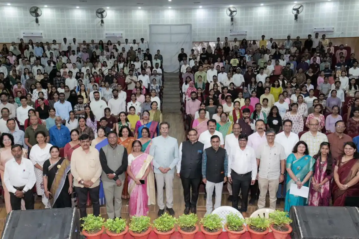 Nagpur University Deeksharambh Orientation Program: नागपुर विश्वविद्यालय में नवप्रवेशित विद्यार्थियों को आत्मविश्वास और मेहनत का संदेश