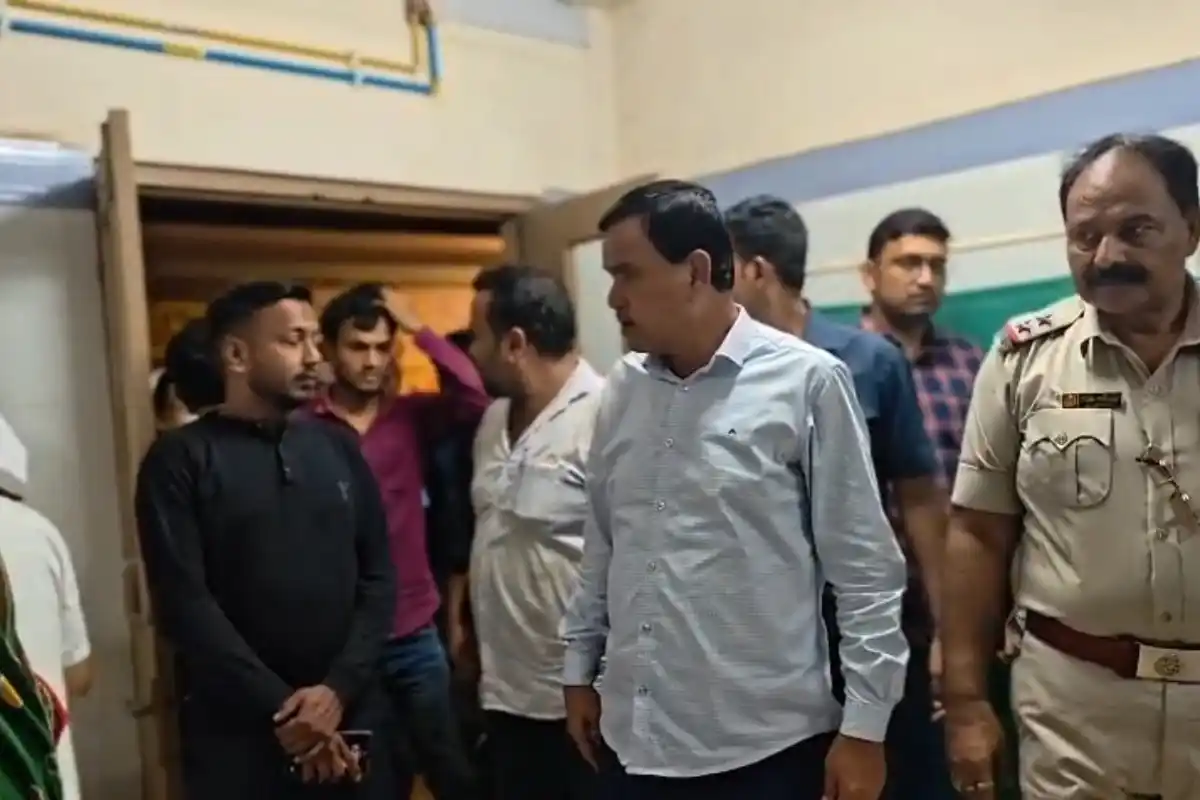 Anganwadi Center Food Lizard 45 Children Fall Sick Bankura: बांकुड़ा के ओंदा में आंगनबाड़ी केंद्र के खाने में मिली छिपकली, 45 बच्चे बीमार