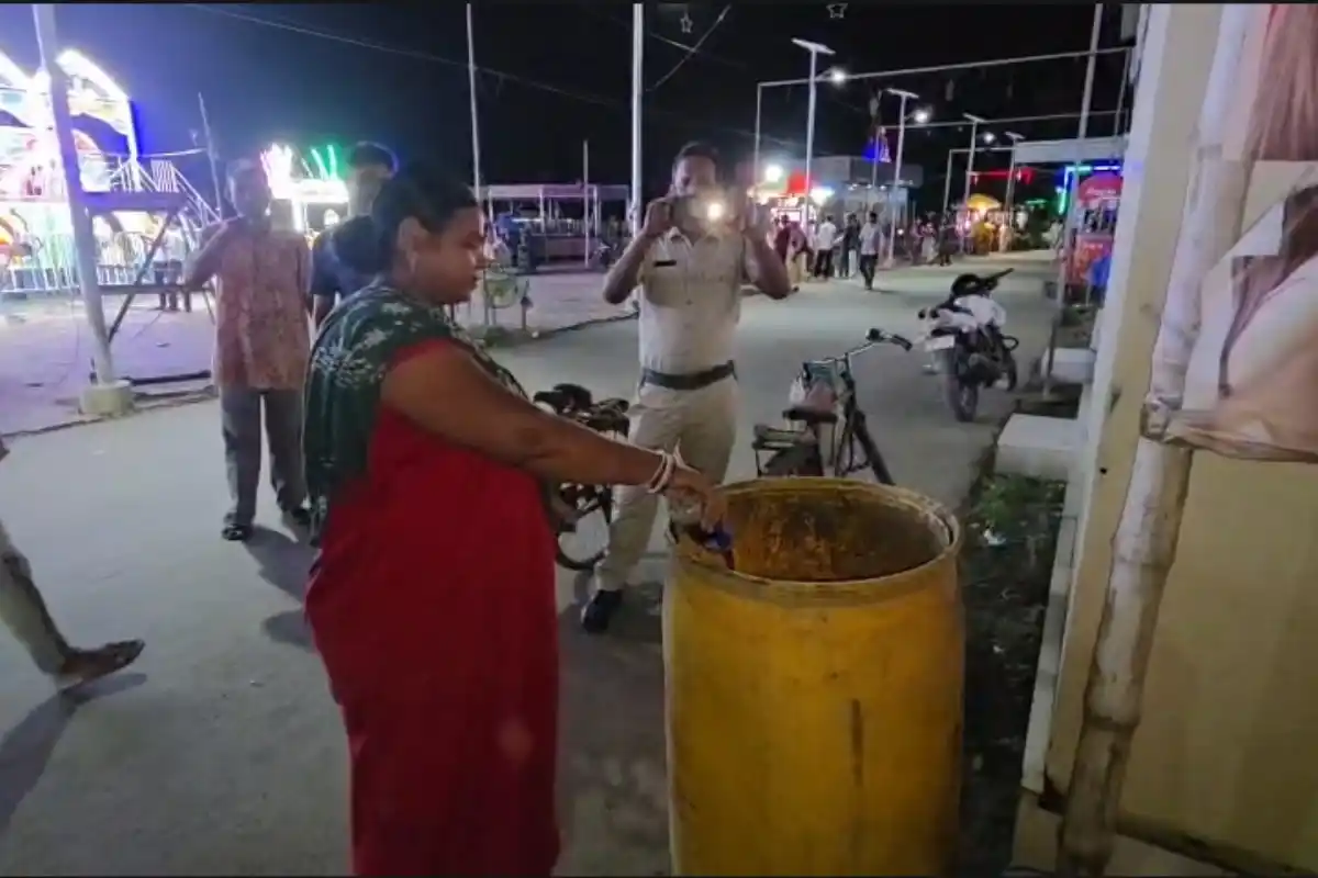 Basirhat Food Safety Restaurant Inspection: बसिरहाट में खाद्य सुरक्षा विभाग की रेस्टोरेंटों पर जांच, खराब खाद्य सामग्री और गंदगी पर चेतावनी