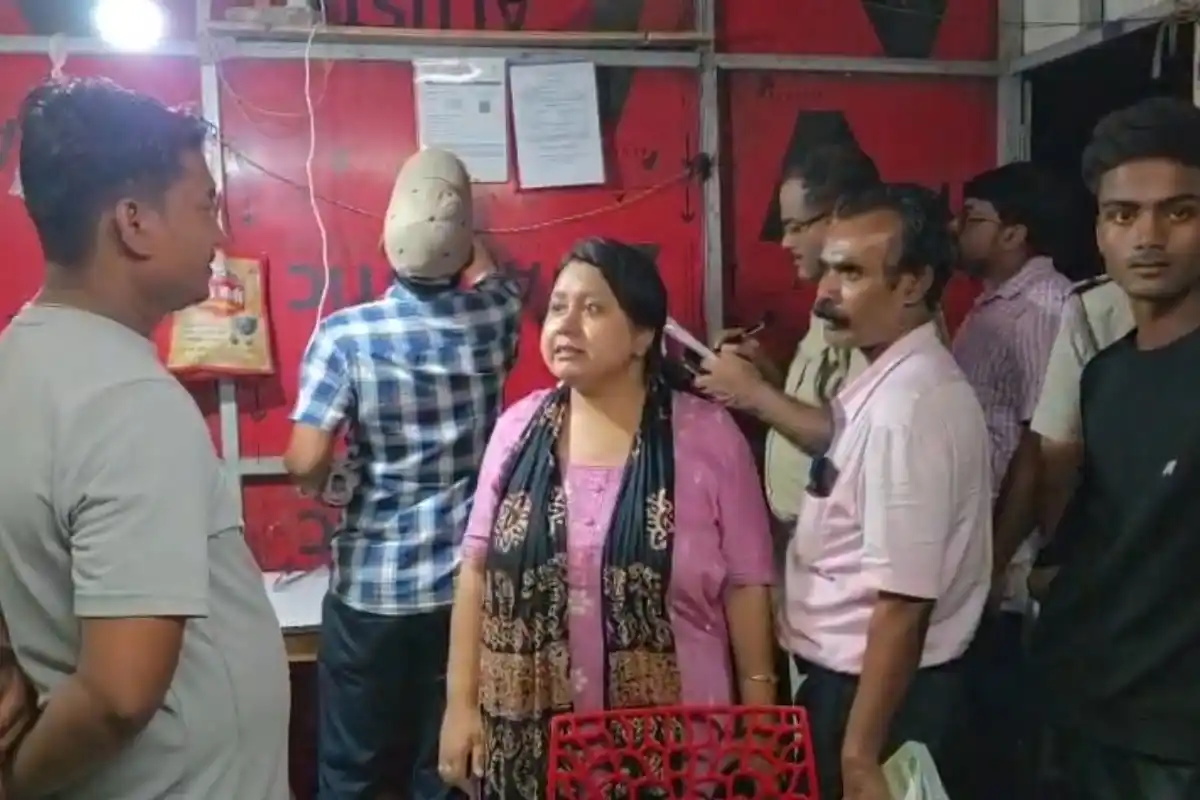 Basirhat Food Safety Restaurant Inspection: बसिरहाट में खाद्य सुरक्षा विभाग की रेस्टोरेंटों पर जांच, खराब खाद्य सामग्री और गंदगी पर चेतावनी