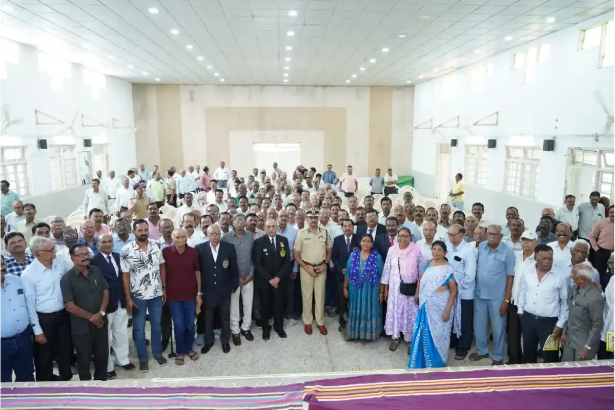 Nagpur retired police officers meeting health financial planning: नागपुर में सेवानिवृत्त पुलिस अधिकारियों की सभा, स्वास्थ्य और आर्थिक नियोजन पर मिला मार्गदर्शन