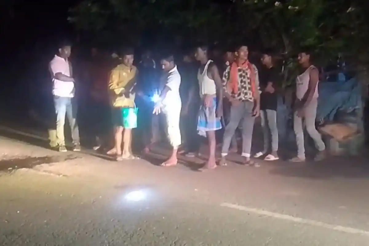 Purba Bardhaman Satgachia Lorry Accident Child Death: पूर्व बर्धमान के सातगछिया में तेज रफ्तार लरी की चपेट में आया दो साल का बच्चा, इलाज के दौरान मौत