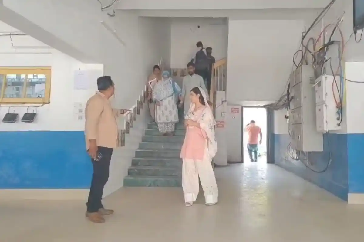 Siwan Dowry Harassment FIR Saraiya Police Station: सिवान में विवाहिता की शिकायत पर एफआईआर, आरोपी पक्ष ने आरोपों को बताया मनगढ़ंत