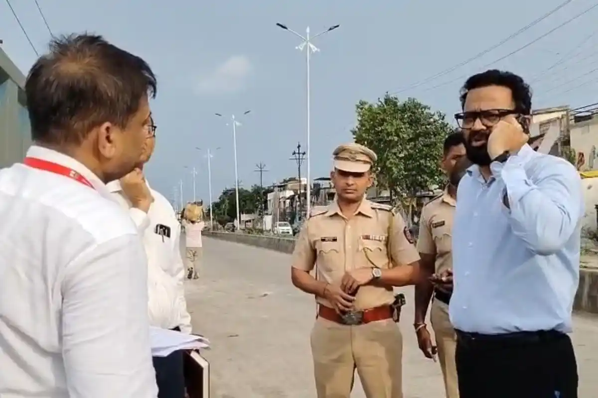 NMC Commissioner Inspection Budhwari Market Nagpur: नागपुर के बुधवारी बाजार में एनएमसी आयुक्त का निरीक्षण, कबाड़ वाहनों और कचरे पर अधिकारियों को फटकार