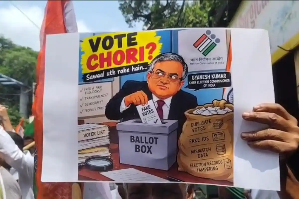 Kolkata Congress protest Gyanesh Kumar resignation: कोलकाता में ज्ञानेश कुमार के इस्तीफे की मांग पर कांग्रेस का मार्च, पुलिस ने रास्ते में रोका
