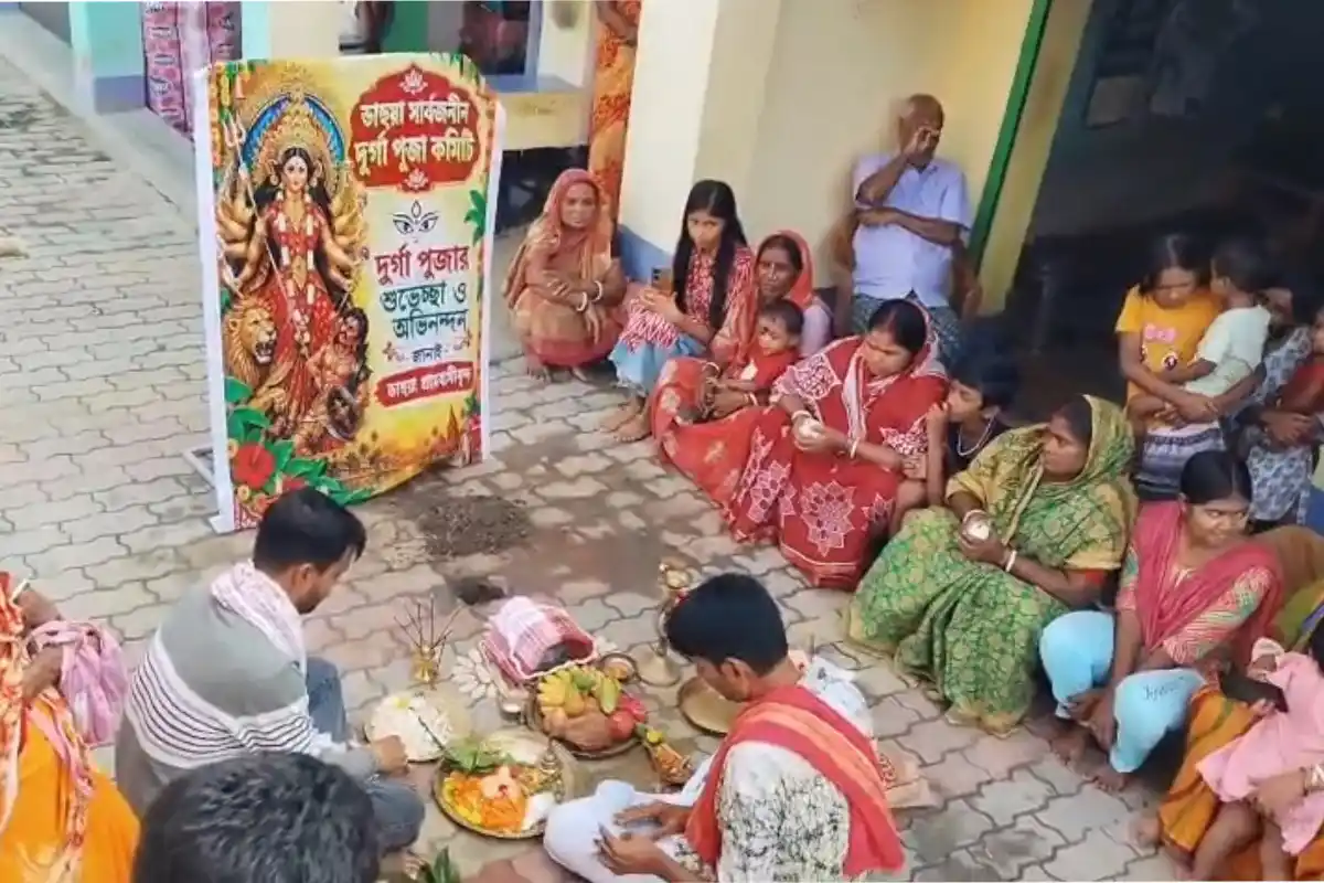 Malda Dahua Village First Durga Puja: मालदा के डाहुआ गांव में पहली बार होगी दुर्गा पूजा, तीन किलोमीटर दूर जाने की परेशानी होगी खत्म
