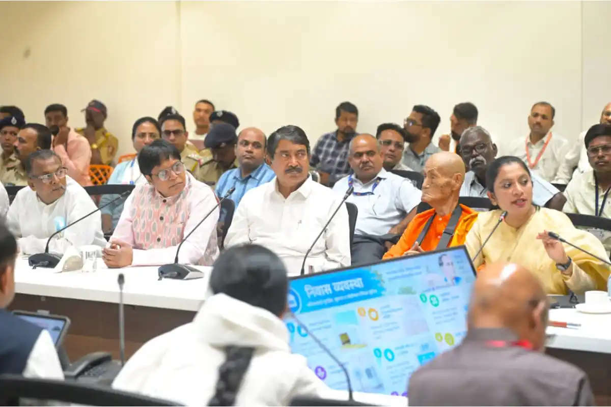 Nagpur Dhammachakra Pravartan Din Vijayadashami Navratri police security review: नागपुर में धम्मचक्र प्रवर्तन दिन और विजयादशमी को लेकर पुलिस की समीक्षा बैठक