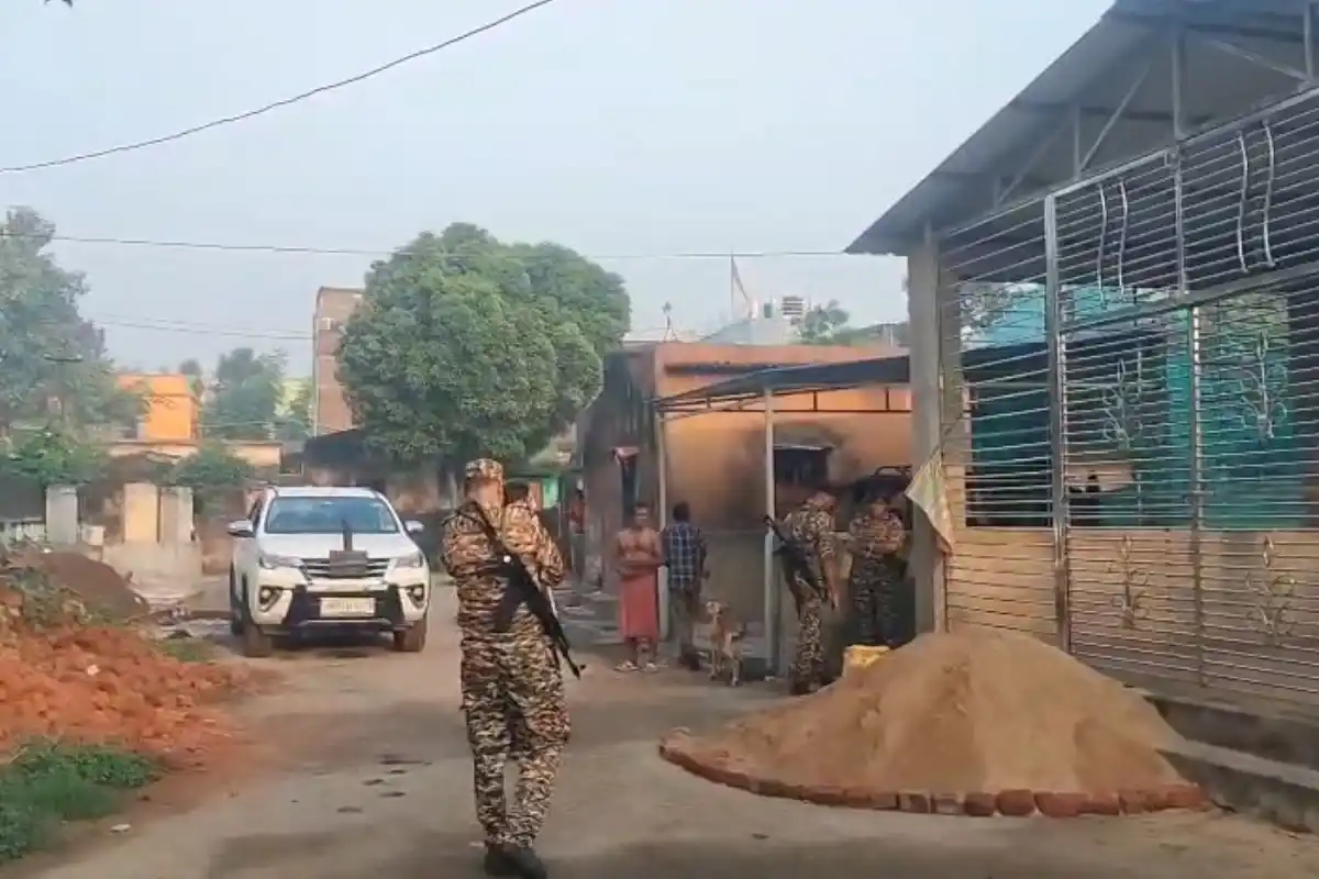 Andal ED Raid Dilip Turi House: पश्चिम बर्धमान के अंडाल में कांग्रेस नेता दिलीप तुरी के घर ईडी की छापेमारी