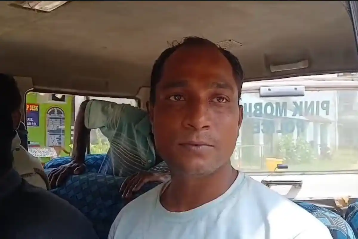 Nadia Banned Cough Syrup Smuggling Civic Volunteer Arrested: नदिया में 248 बोतल प्रतिबंधित कफ सिरप के साथ सिविक वॉलंटियर समेत दो गिरफ्तार