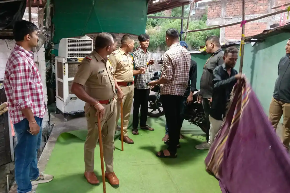 Nagpur juni mangalwari gambling den raid Lakadganj police: नागपुर जुनी मंगळवारी में जुआ अड्डे पर लकड़गंज पुलिस की छापेमारी दो गिरफ्तार