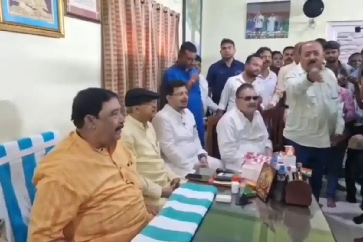 Suri party office attack Anubrata Mondal: सिउड़ी के पार्टी कार्यालय पर हमले के बाद अनुव्रत मंडल से मिलने पहुंचे ऋतव्रत बंद्योपाध्याय समेत कई तृणमूल विधायक
