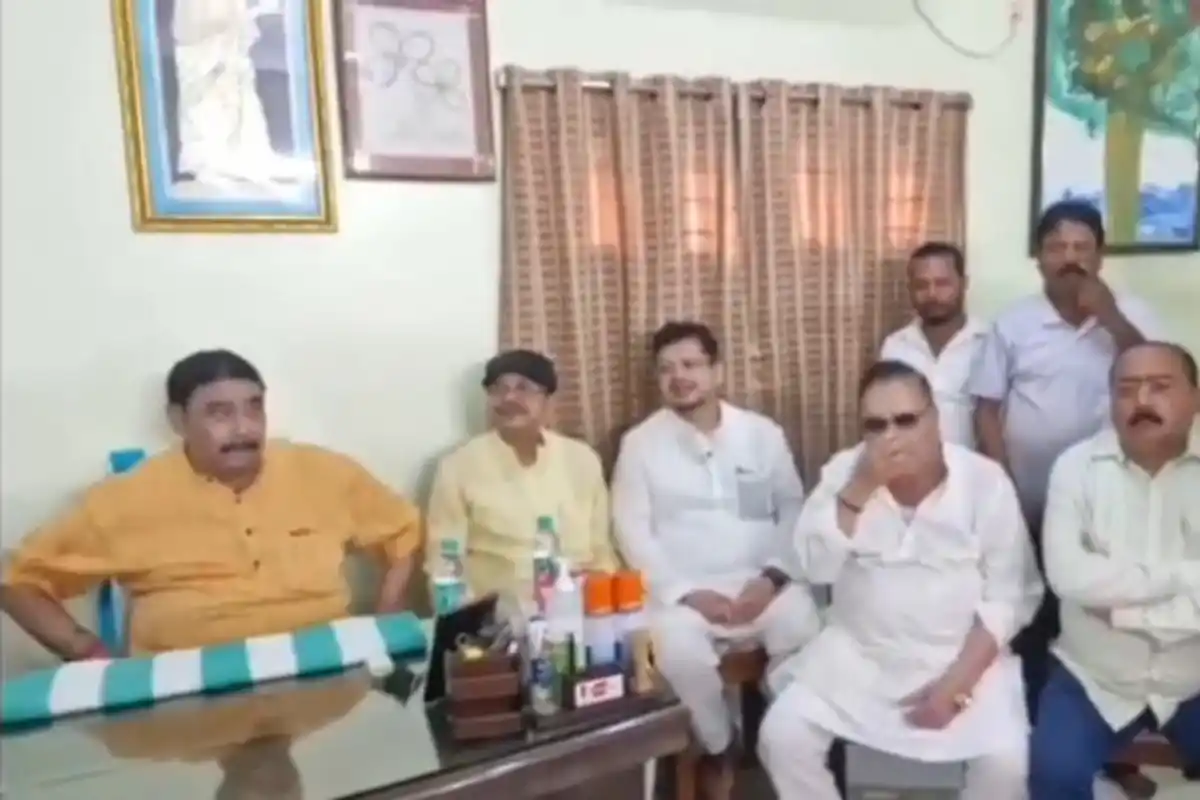 Suri party office attack Anubrata Mondal: सिउड़ी के पार्टी कार्यालय पर हमले के बाद अनुव्रत मंडल से मिलने पहुंचे ऋतव्रत बंद्योपाध्याय समेत कई तृणमूल विधायक
