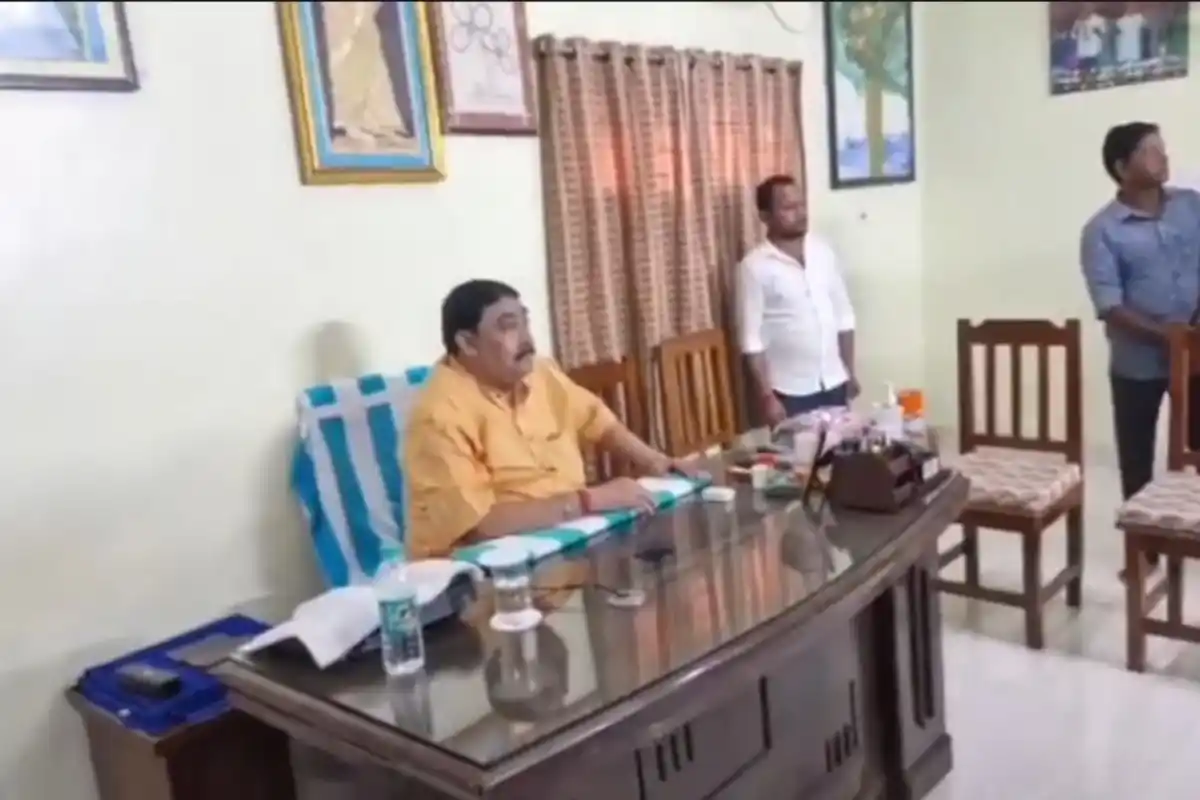 Suri party office attack Anubrata Mondal: सिउड़ी के पार्टी कार्यालय पर हमले के बाद अनुव्रत मंडल से मिलने पहुंचे ऋतव्रत बंद्योपाध्याय समेत कई तृणमूल विधायक