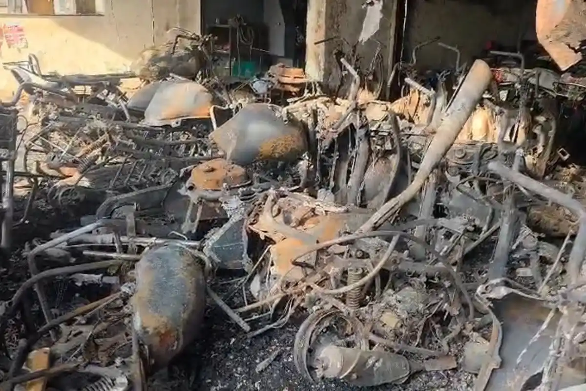 Nagpur Kapil Nagar Honda Garage Fire 22 Vehicles Burnt: नागपुर में होंडा गैरेज में भीषण आग 22 वाहन जलकर खाक
