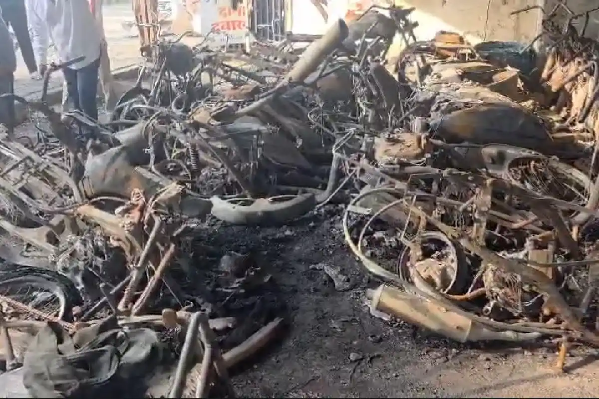 Nagpur Kapil Nagar Honda Garage Fire 22 Vehicles Burnt: नागपुर में होंडा गैरेज में भीषण आग 22 वाहन जलकर खाक