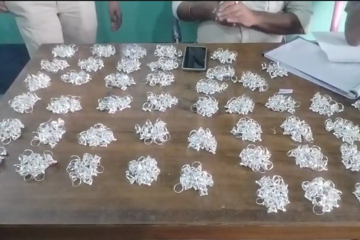 Nadia BSF Silver Jewellery Seized Bangladesh Border: नदिया सीमा पर बांग्लादेश भेजने से पहले 3 किलो 647 ग्राम चांदी के गहने बरामद